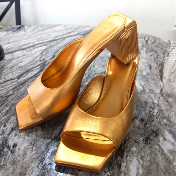 cult gaia Shoes - CULT GAIA Nala Metallic Leather Slide Sandals Size 38